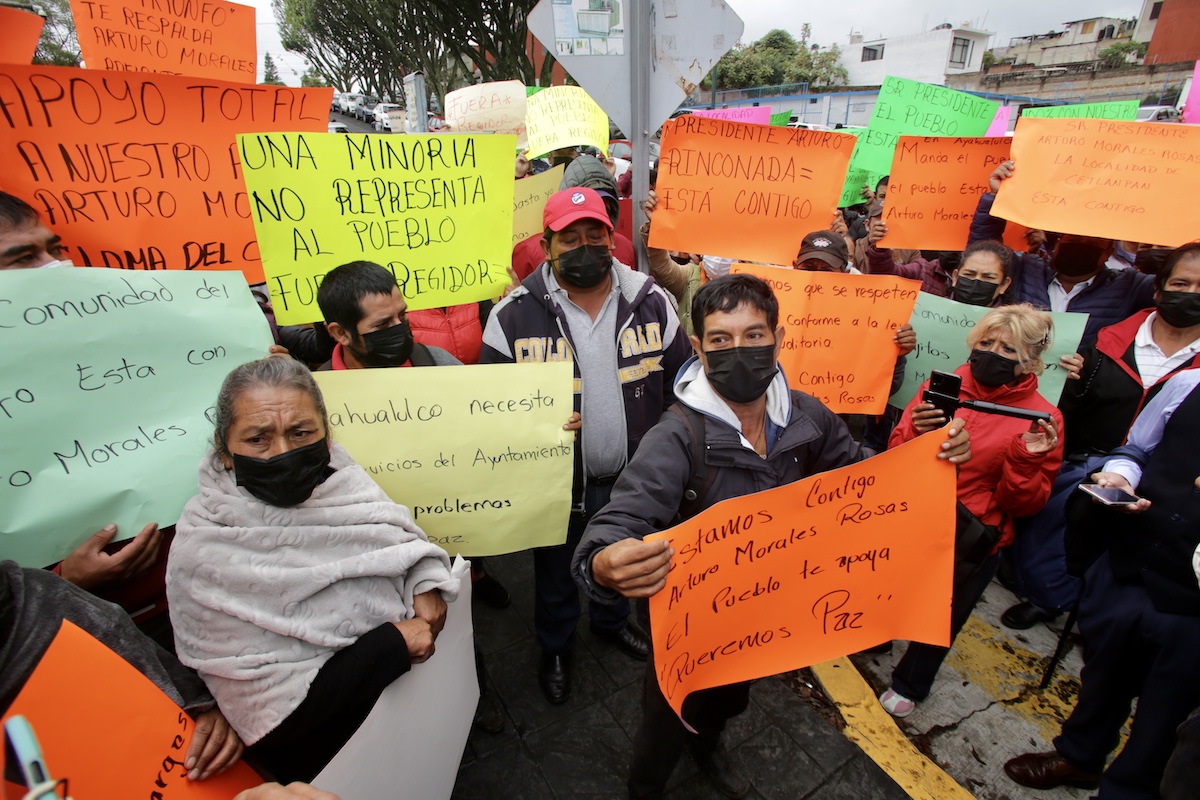 Habitantes de Ayahualulco tomaron el Congreso del estado | La Jornada ...