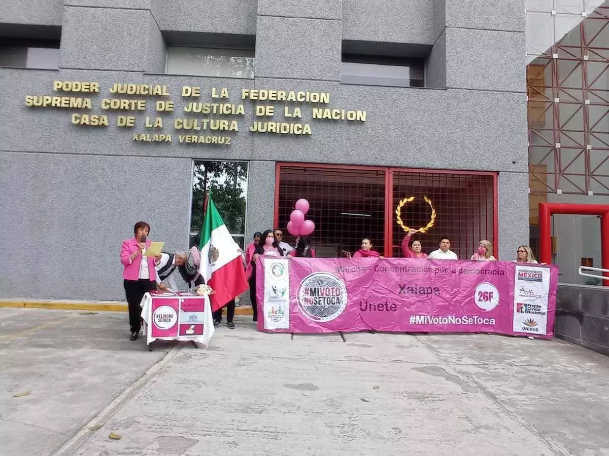 Organizaciones de derecha piden a Norma Piña y la SCJN revés a Plan B y  “régimen comunista” | La Jornada Veracruz